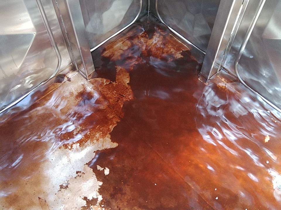 貯水槽清掃1＿株式会社ビルカン